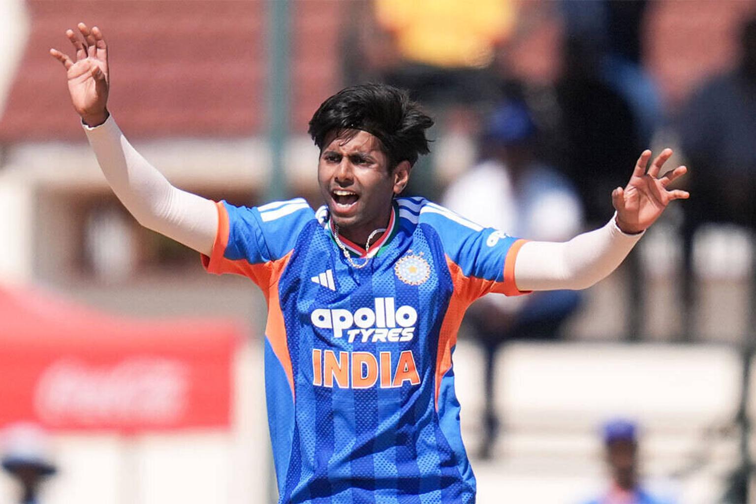 Mayank Yadav in action during the India vs Zimbabwe T20I match