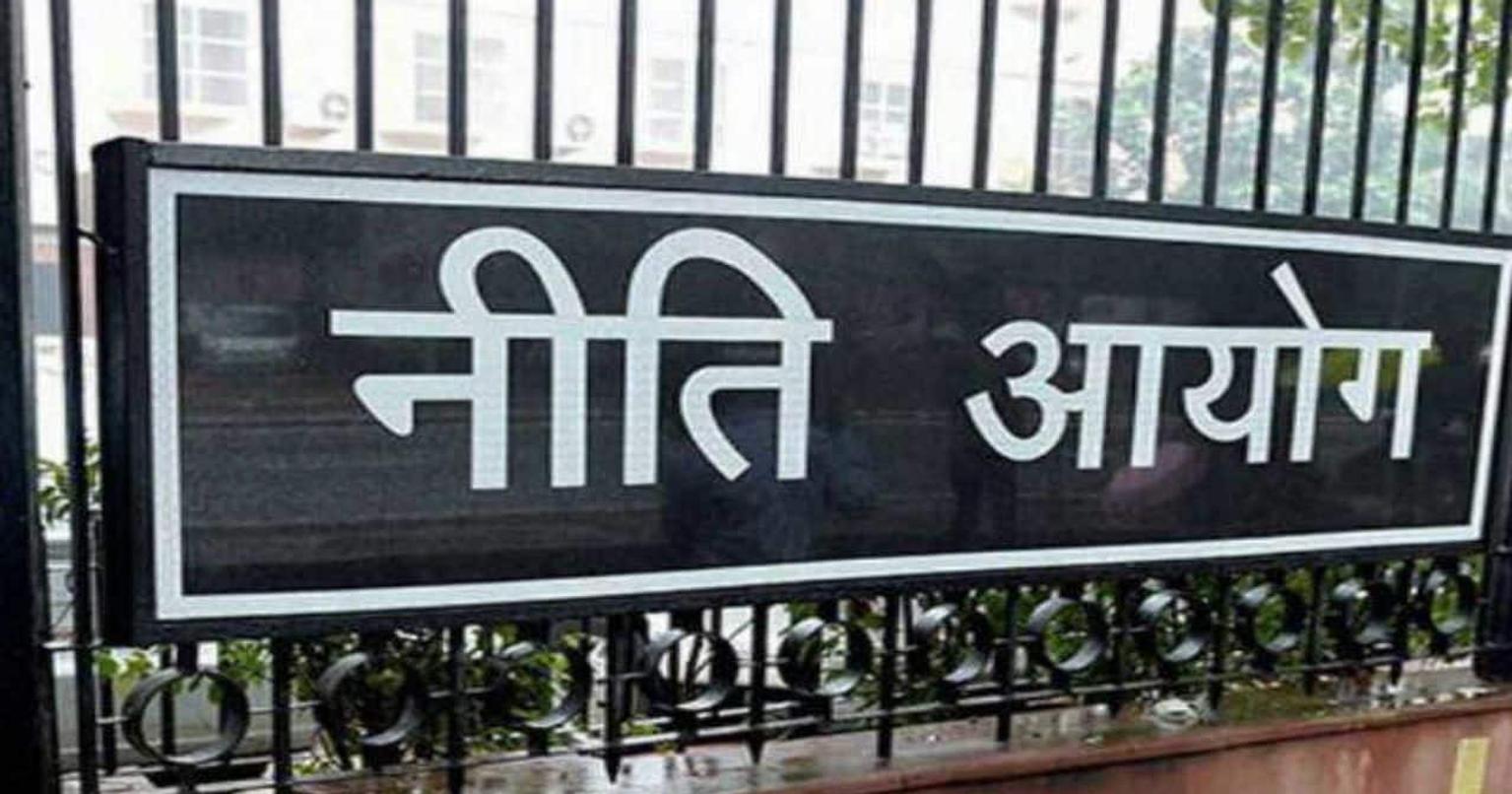 Anurag Jain, new CEO of NITI Aayog, in a meeting with officials