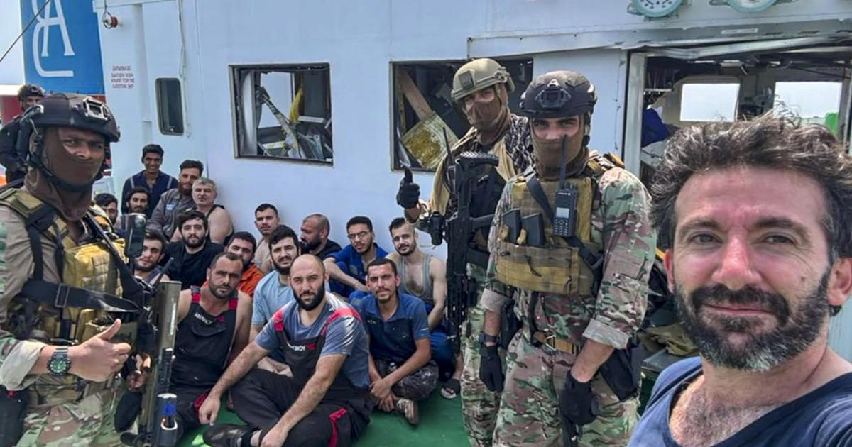 Indian Navy foils piracy attempt in Gulf of Aden; three ships remain in captivity, IMO warns