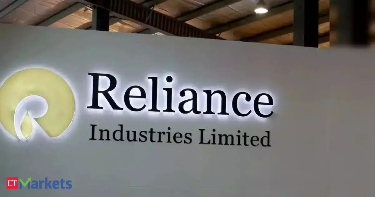 Reliance market value now equals India's top five IT companies combined