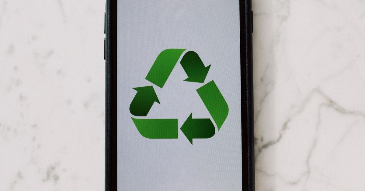 Sustainable IT infrastructure: Research project uses discarded smartphones for data center