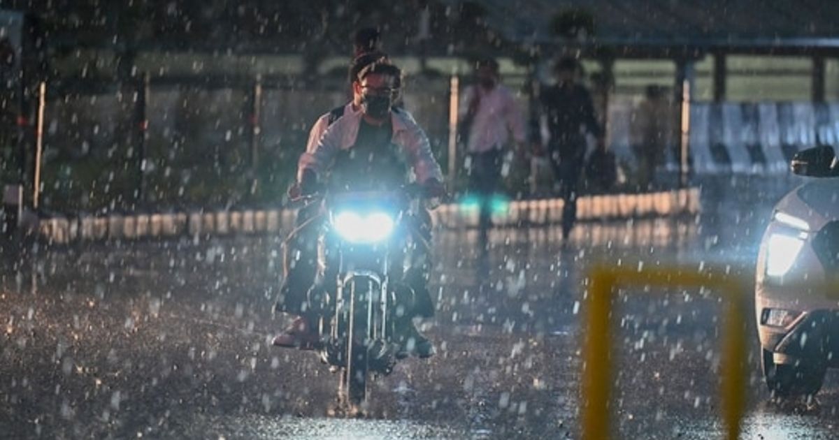 Delhi-NCR phones buzz with emergency weather alerts; IMD issues orange warning for thunderstorms