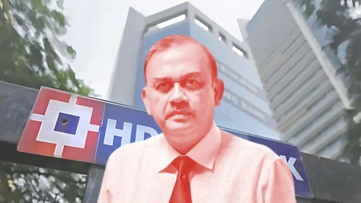 HDFC Bank Chairman Atanu Chakraborty in a meeting