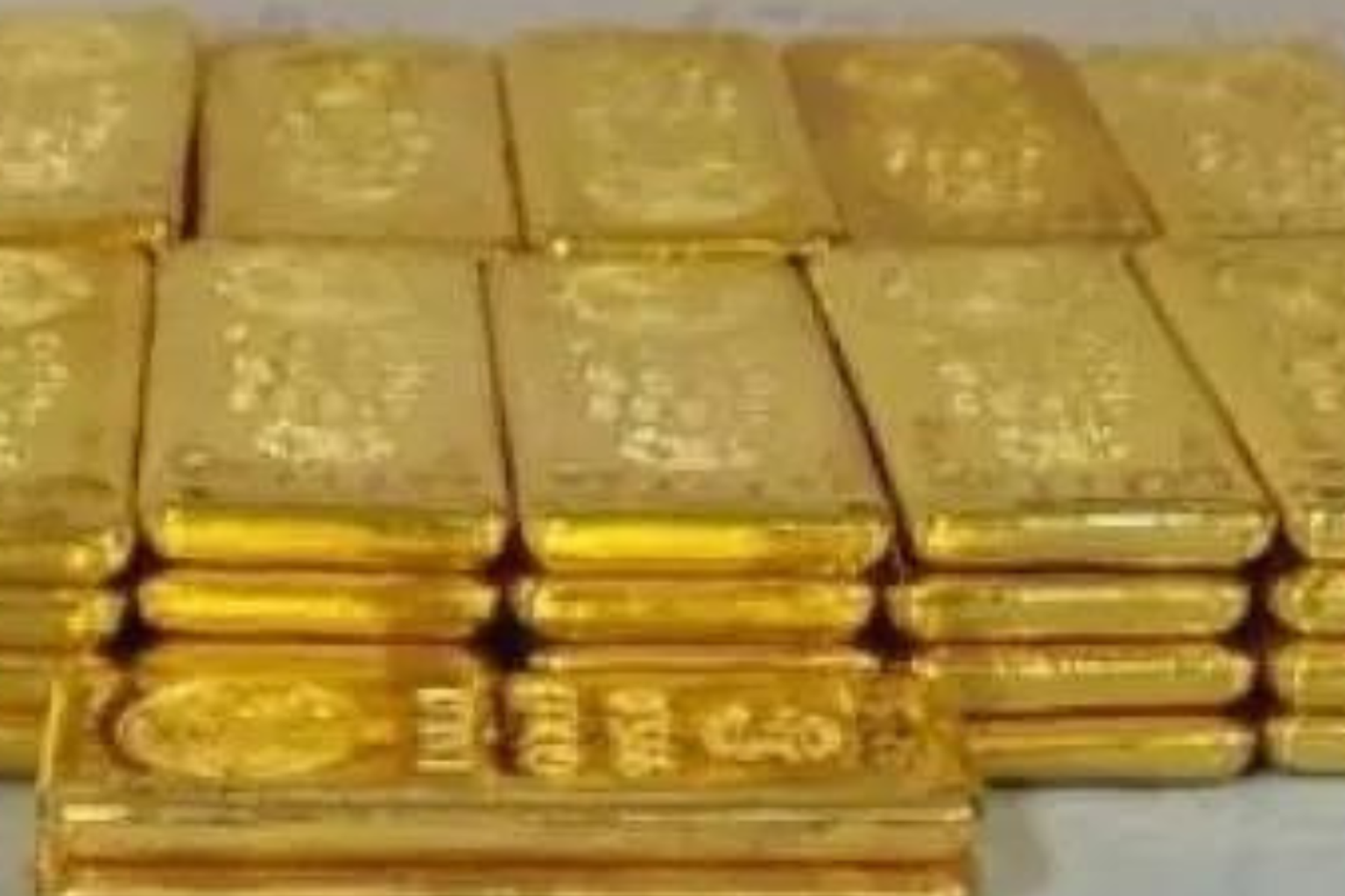 Gold and silver prices affected by Middle East conflict and inflation