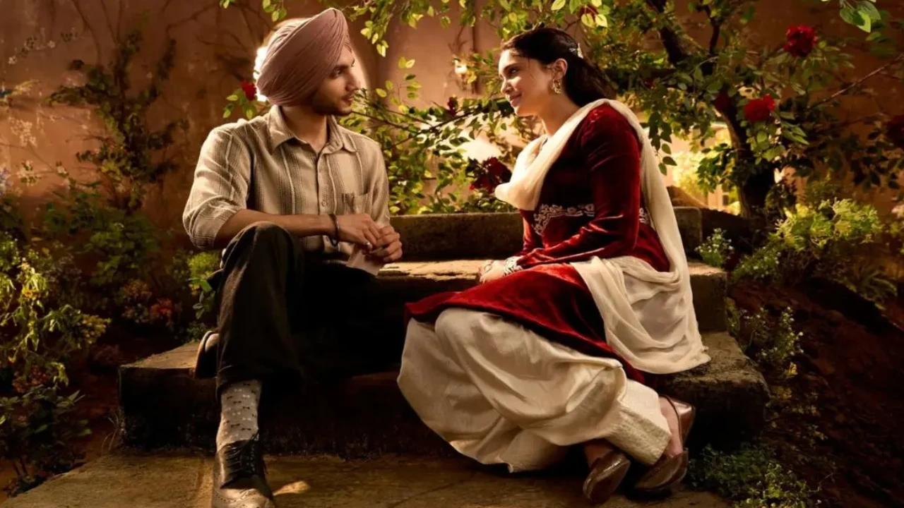 Main Vaapas Aaunga Box Office Collections: Imtiaz Ali's film enters 4th weekend, hits Rs 50 crore in 22 days