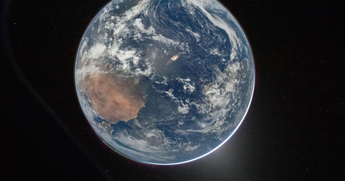 NASA launches robotic mission to save telescope falling back to Earth