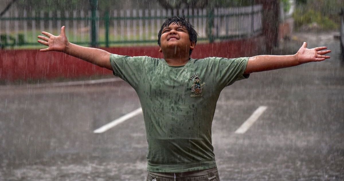 Monsoon rain to drench South India, heatwave to grip North on Sunday