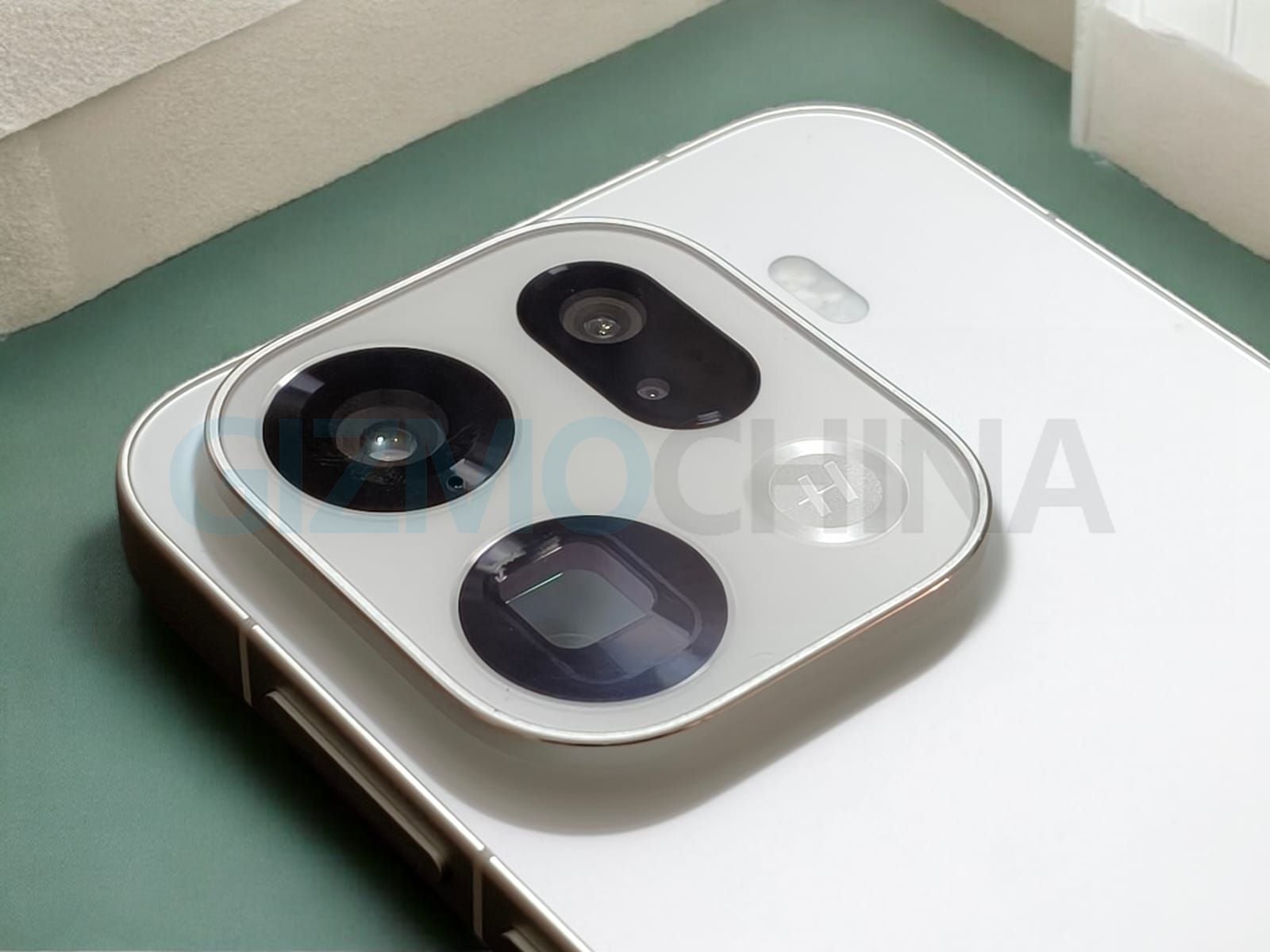 Oppo Find X10 Pro leak hints at twin 200
