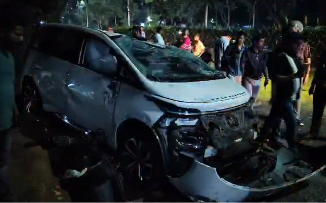 2 killed, 4 critically injured in horrific multi-vehicle crash near Bhubaneswar Sainik School