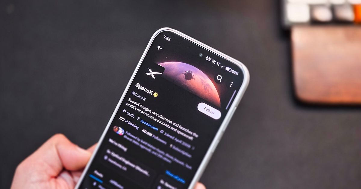 Elon Musk rejects claims of developing an AI device prototype