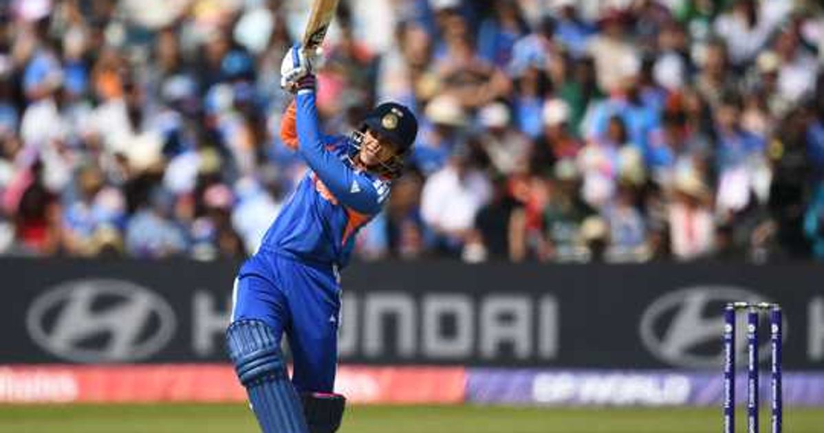 Mandhana goes inside-out to unravel Pakistan's perfect start