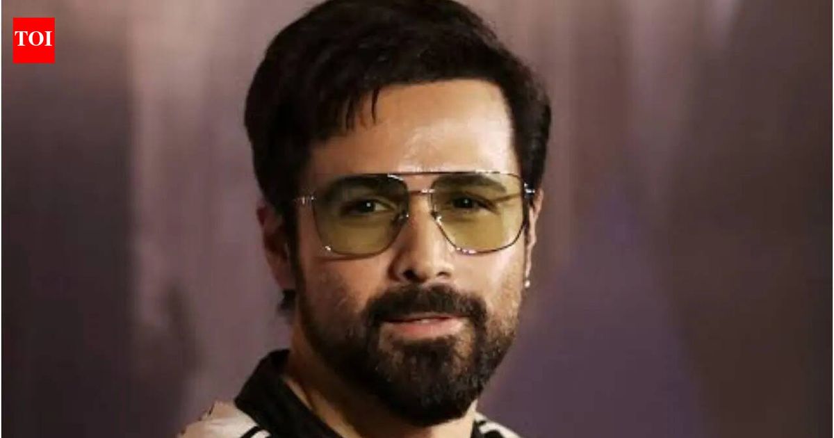 Emraan Hashmi's film shoot in Haridwar faces trouble, the 'cafe and bar' signboard triggers uproar, video goes viral
