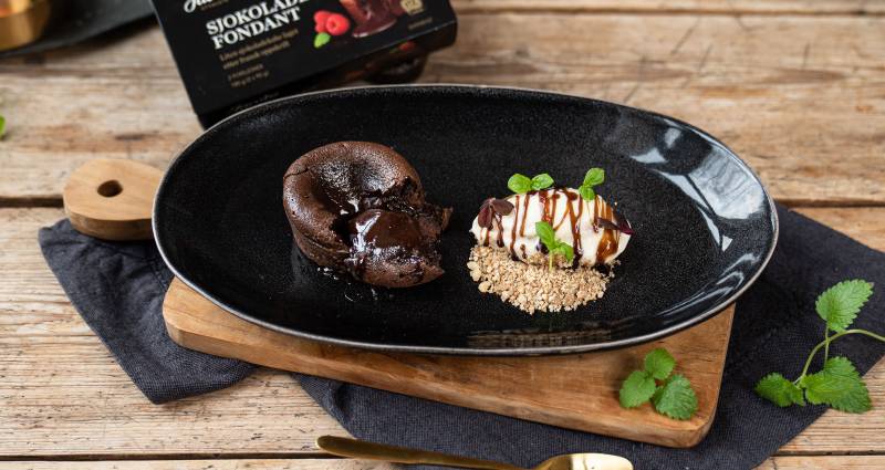 Deilig sjokoldafondtant med vaniljeis fra Jacobs Utvalgte