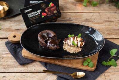 Deilig sjokoldafondtant med vaniljeis fra Jacobs Utvalgte