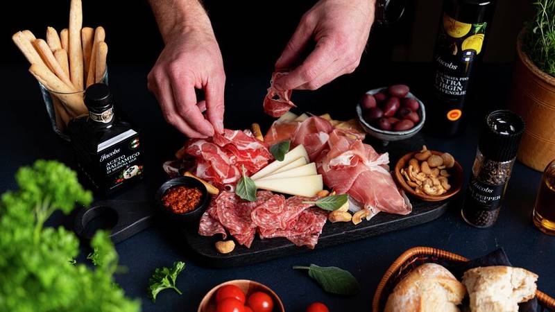 Fat med spekemat og annet godt til tapas