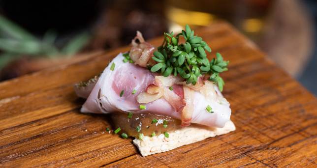 Krydret porchetta som smårett til jul