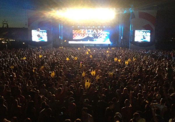 Concert Crowd Arena