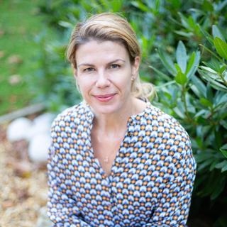 Dr Toni Benning