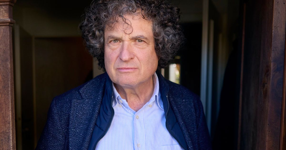 «Wenn man Schläge von beiden Seiten bekommt, bleibt man halb­wegs gerade stehen»