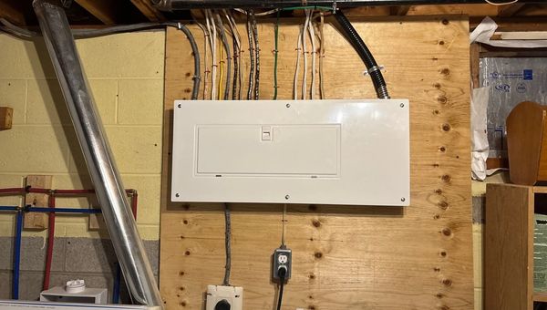 100 Amp vs 200 Amp Service: What Hamilton Homeowners Need to Know by Jon TenBrinke