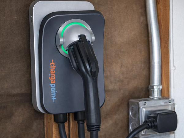 EV Charger Installation service by licensed electrician in Hamilton Ontario