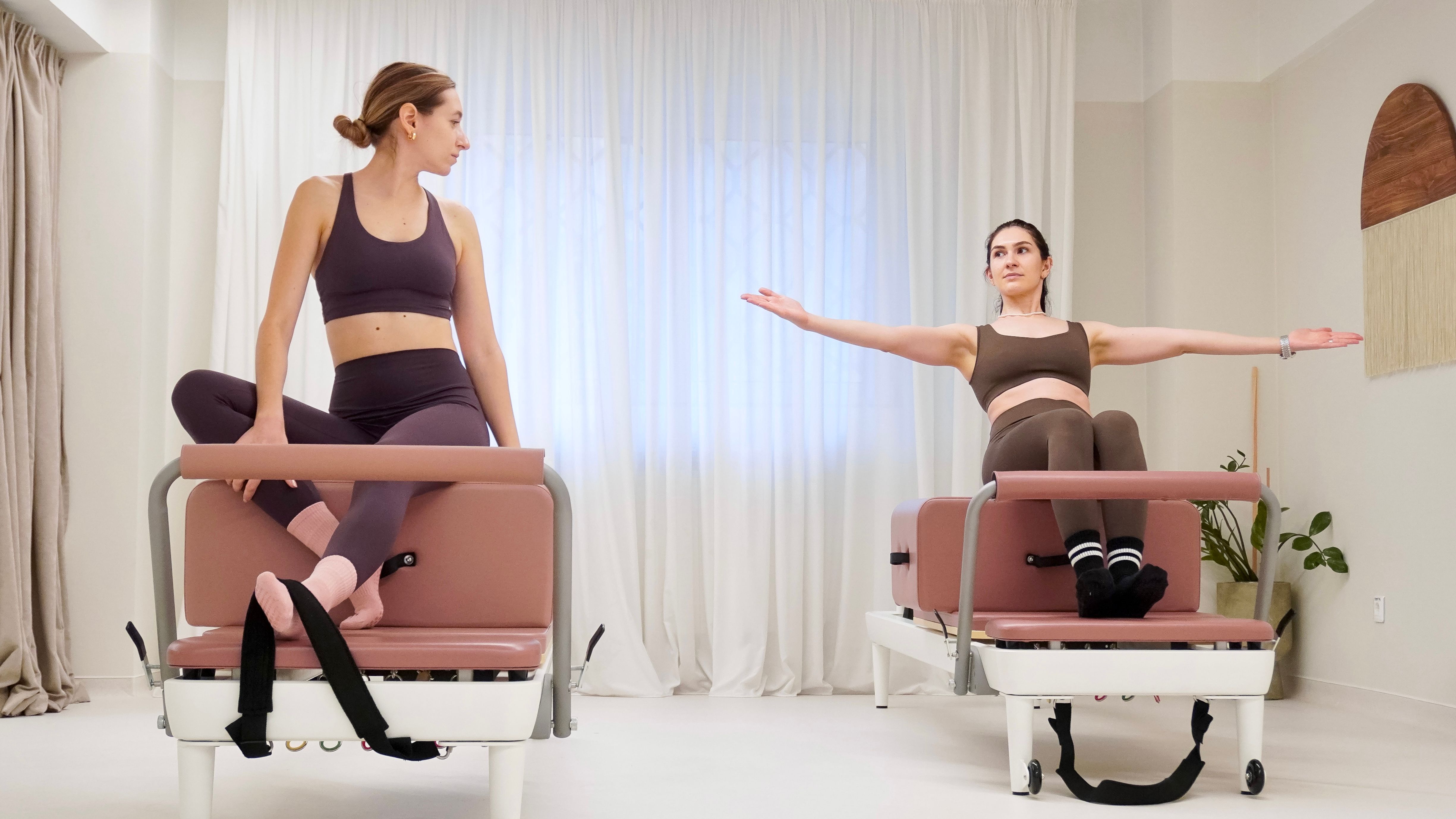 Sesiune de Pilates Reformer cu instructor