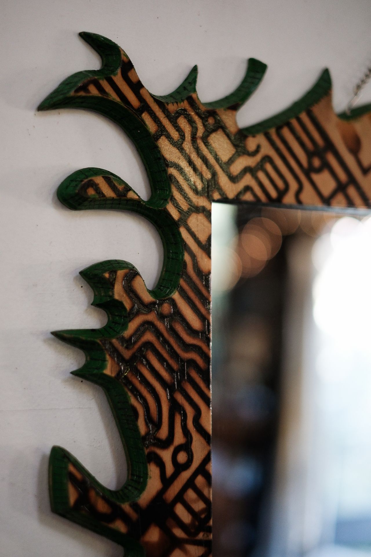 detailed mirror corner