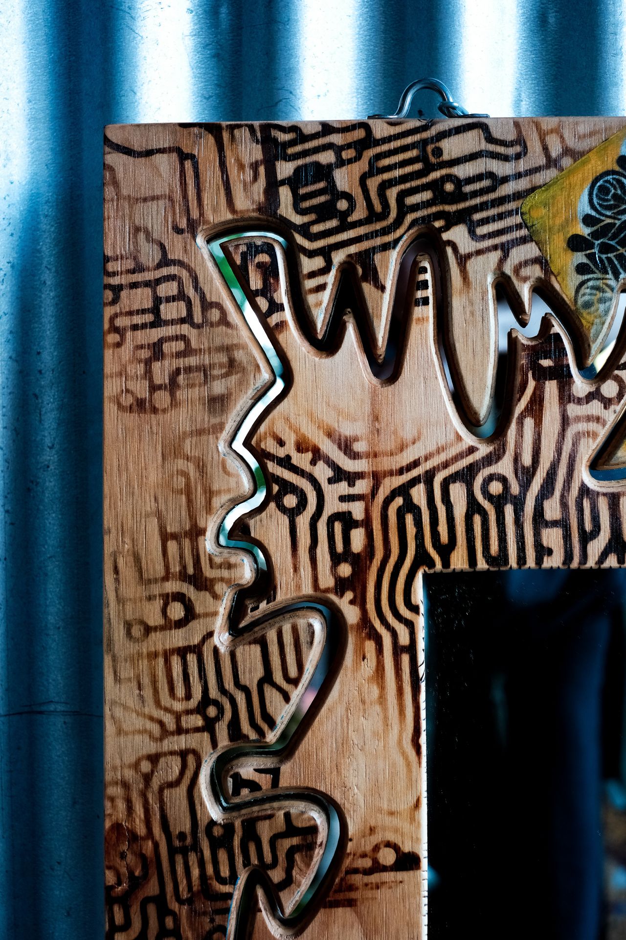 Daddy Elementaly Speaking, a handmade mirror: corner detail