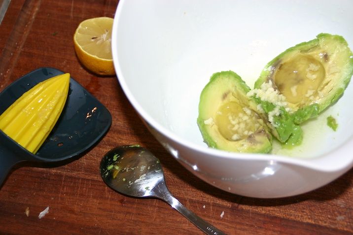 Avocadopasta med rejer og gulerod