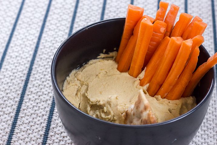 Tabbouleh-inspireret blomkålssalat og den bedste hummus