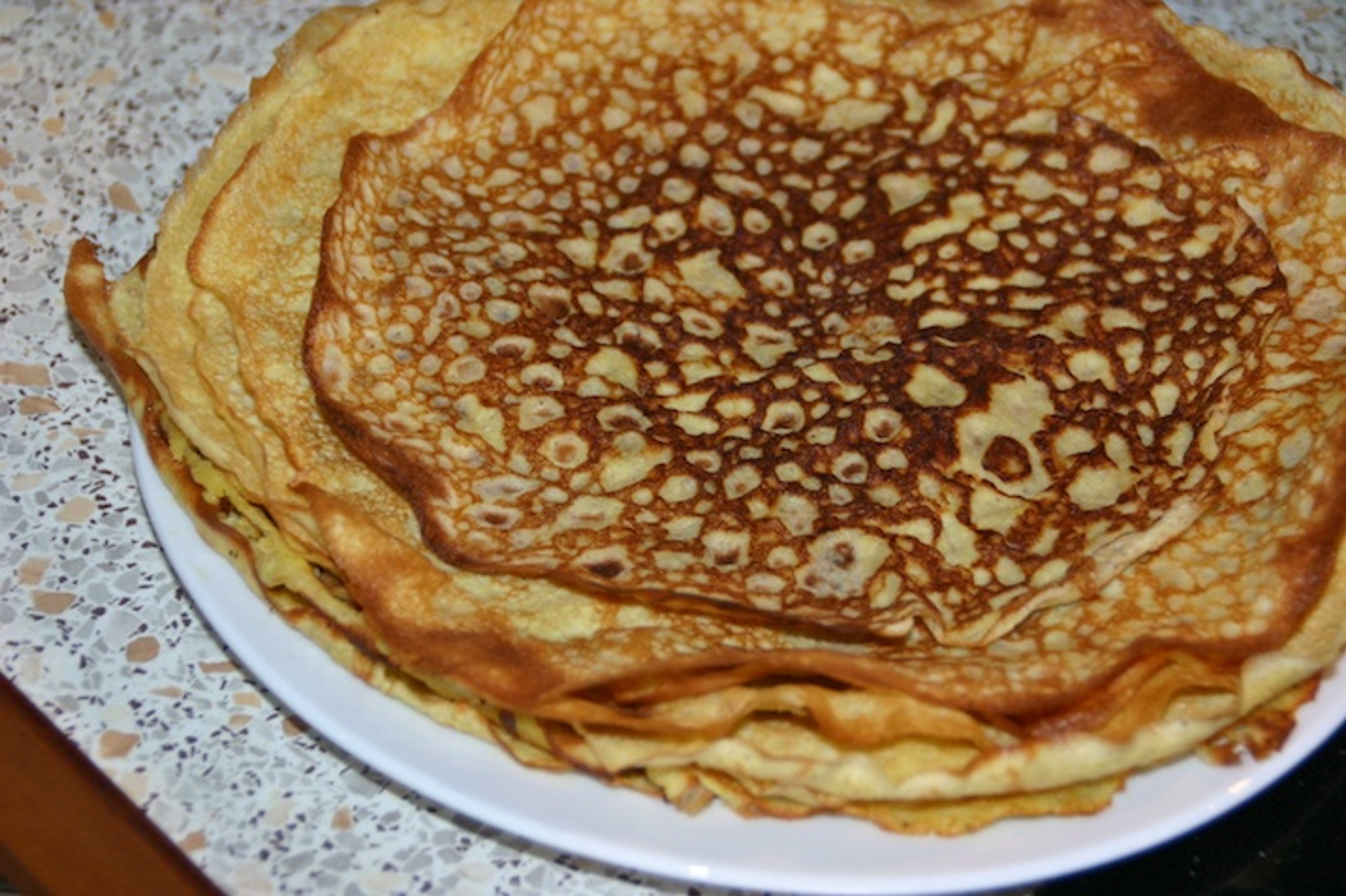 Pandekagekage med hindbærskum