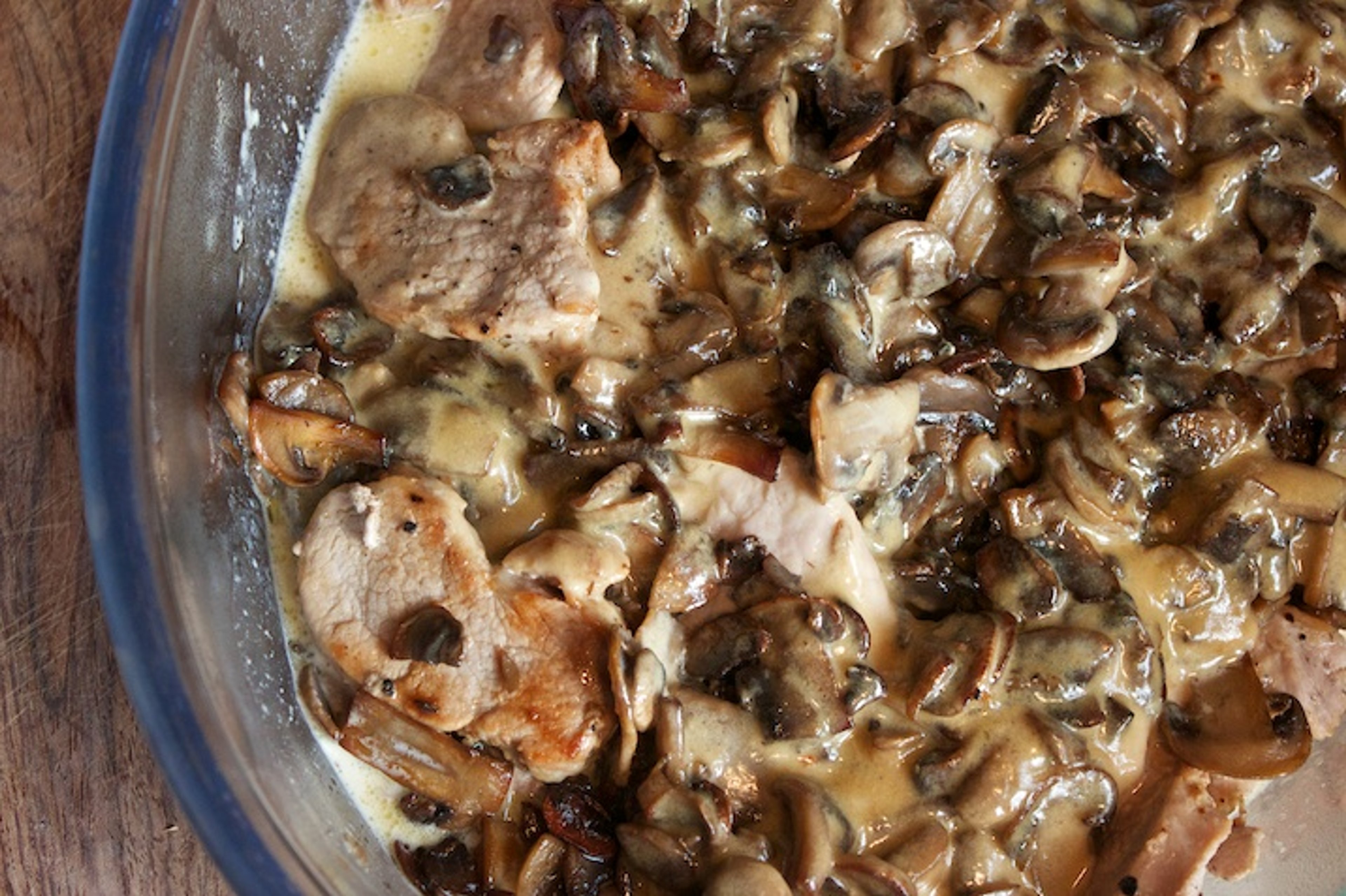 Mørbradbøffer og champignon a la creme