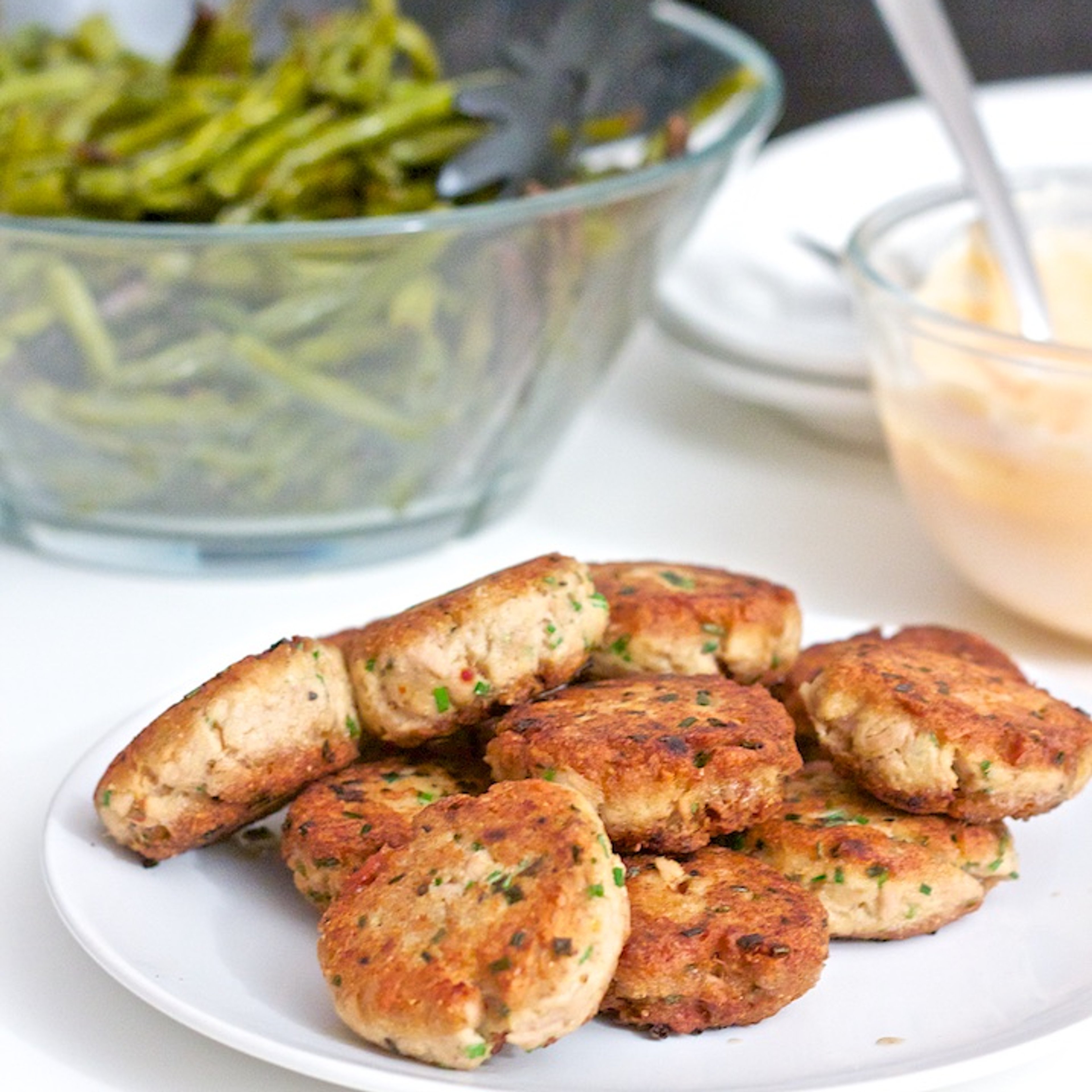 Tundeller, bønnefritter og chilimayo