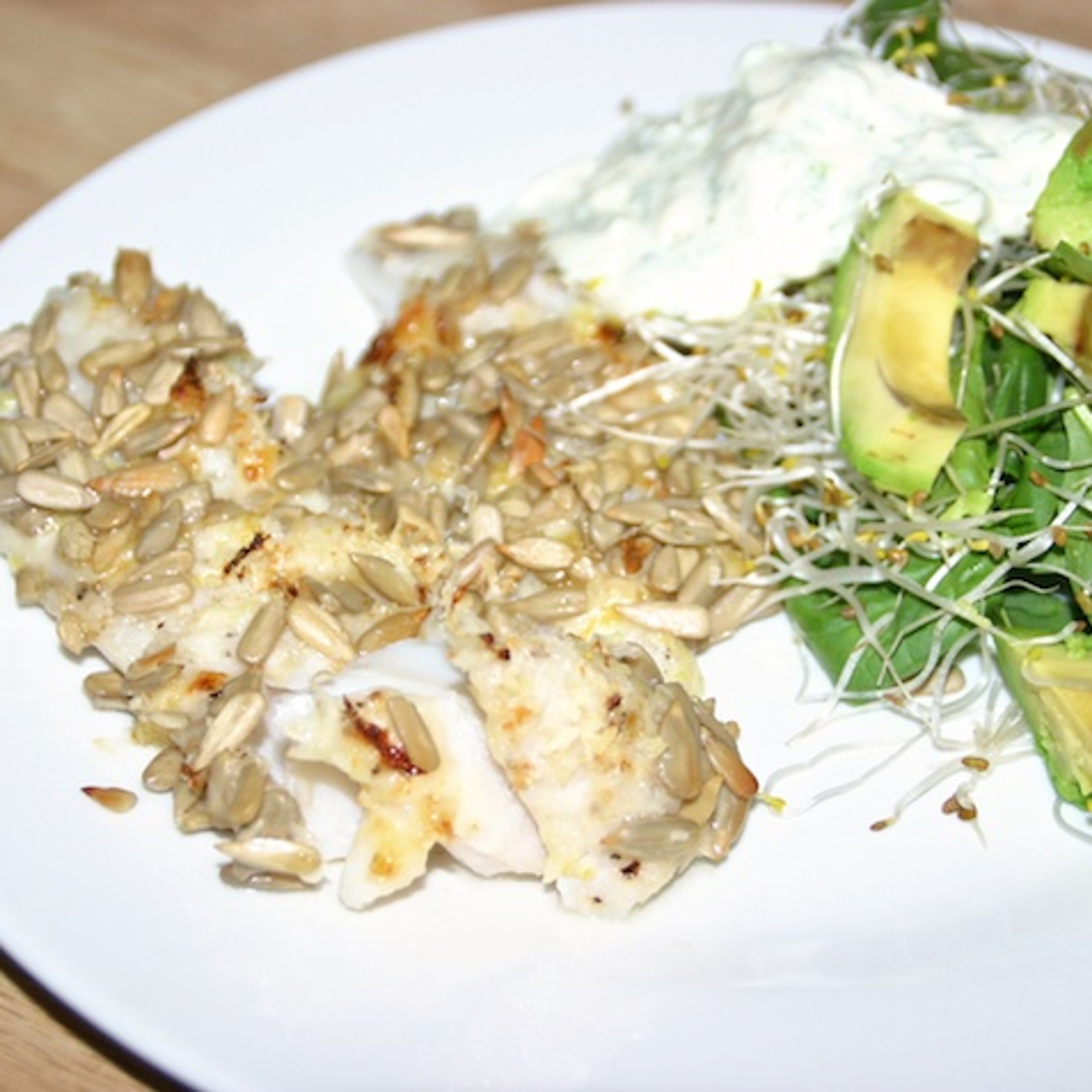 Solsikkefisk med sommersalat