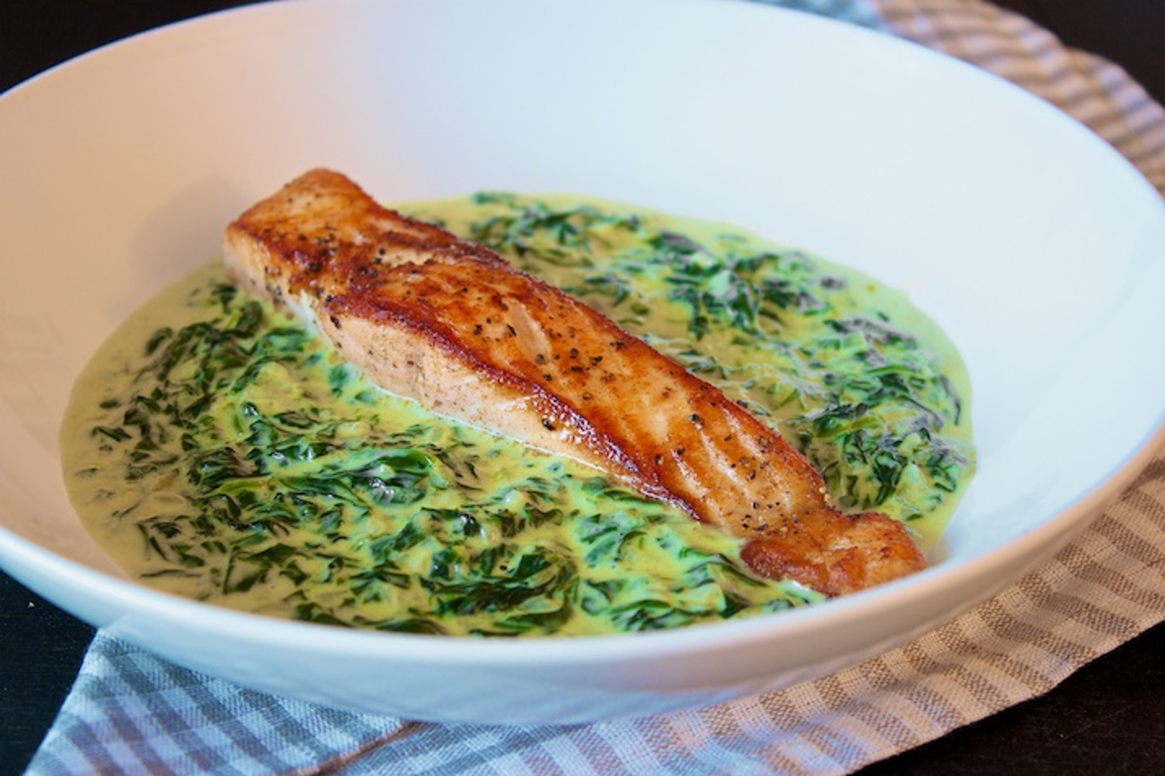 Laks og flødespinat med citron