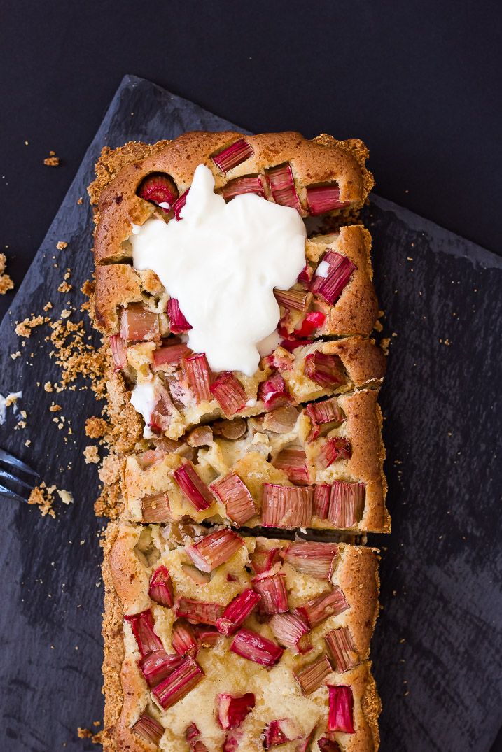 Rabarbertærte med mazarinfyld