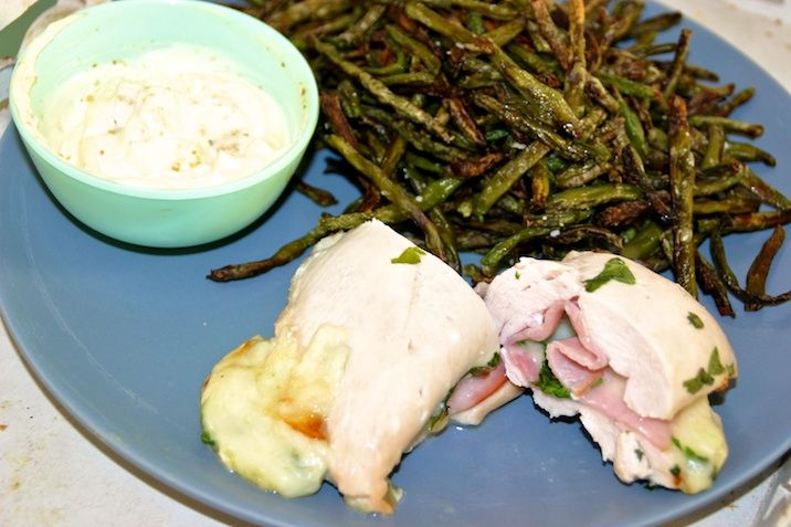Kyllinge cordon bleu med bønnefritter