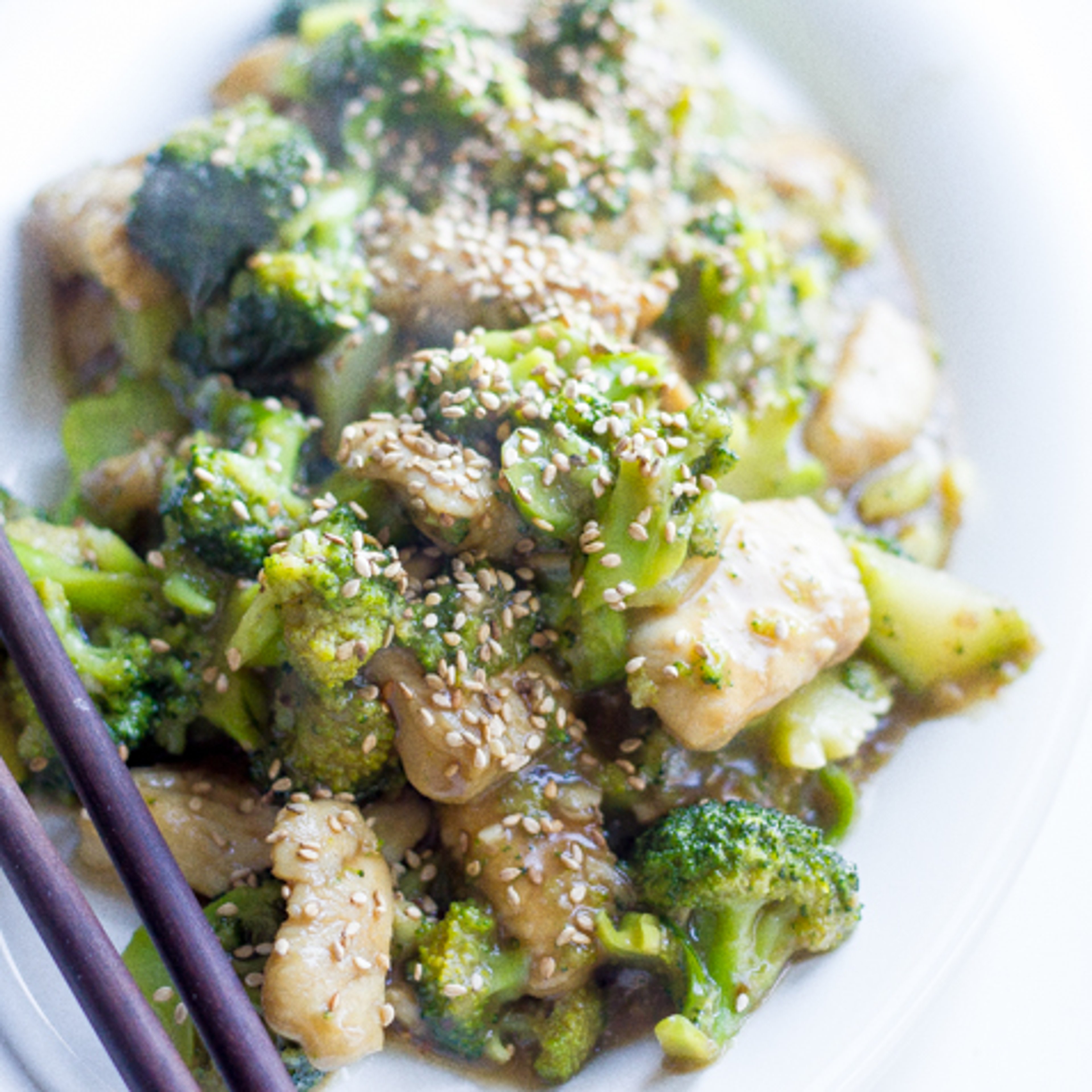 Kinesisk kylling og broccoli