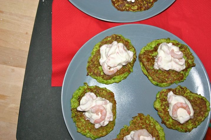 Ærtepandekager med skyr og rejer