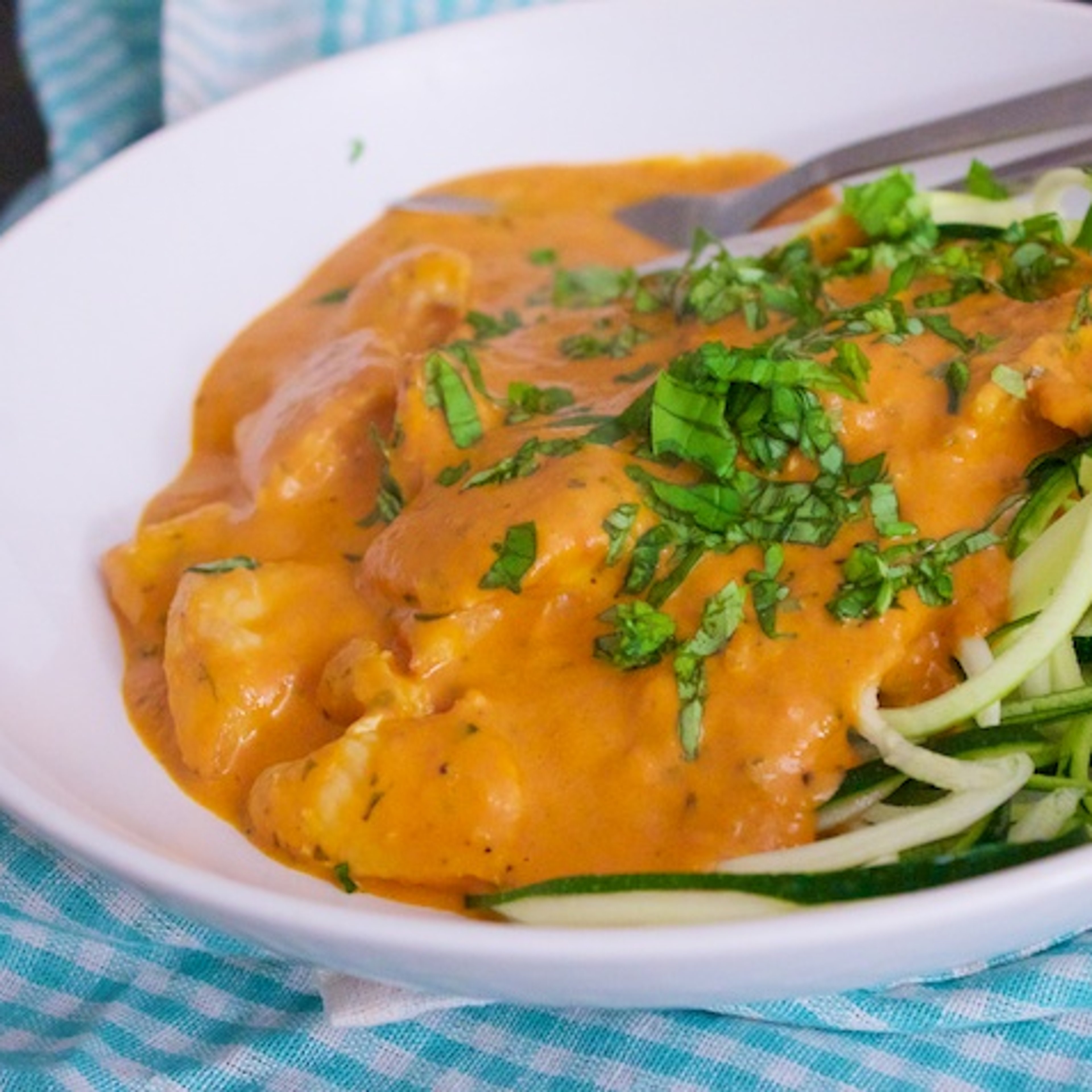 Kylling i tomatsauce med mascarpone og squashpasta