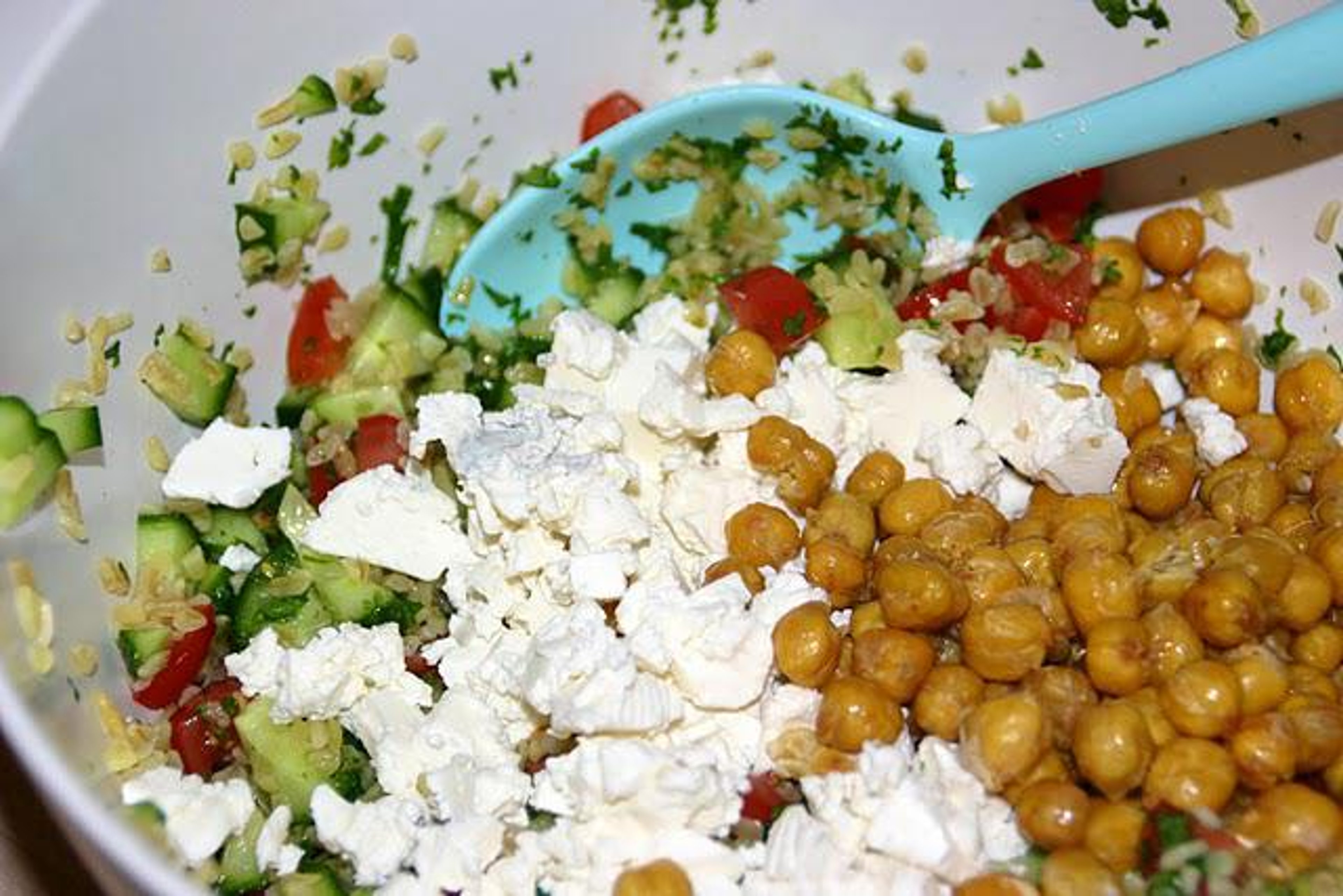 Tabbouleh med sprøde kikærter og feta