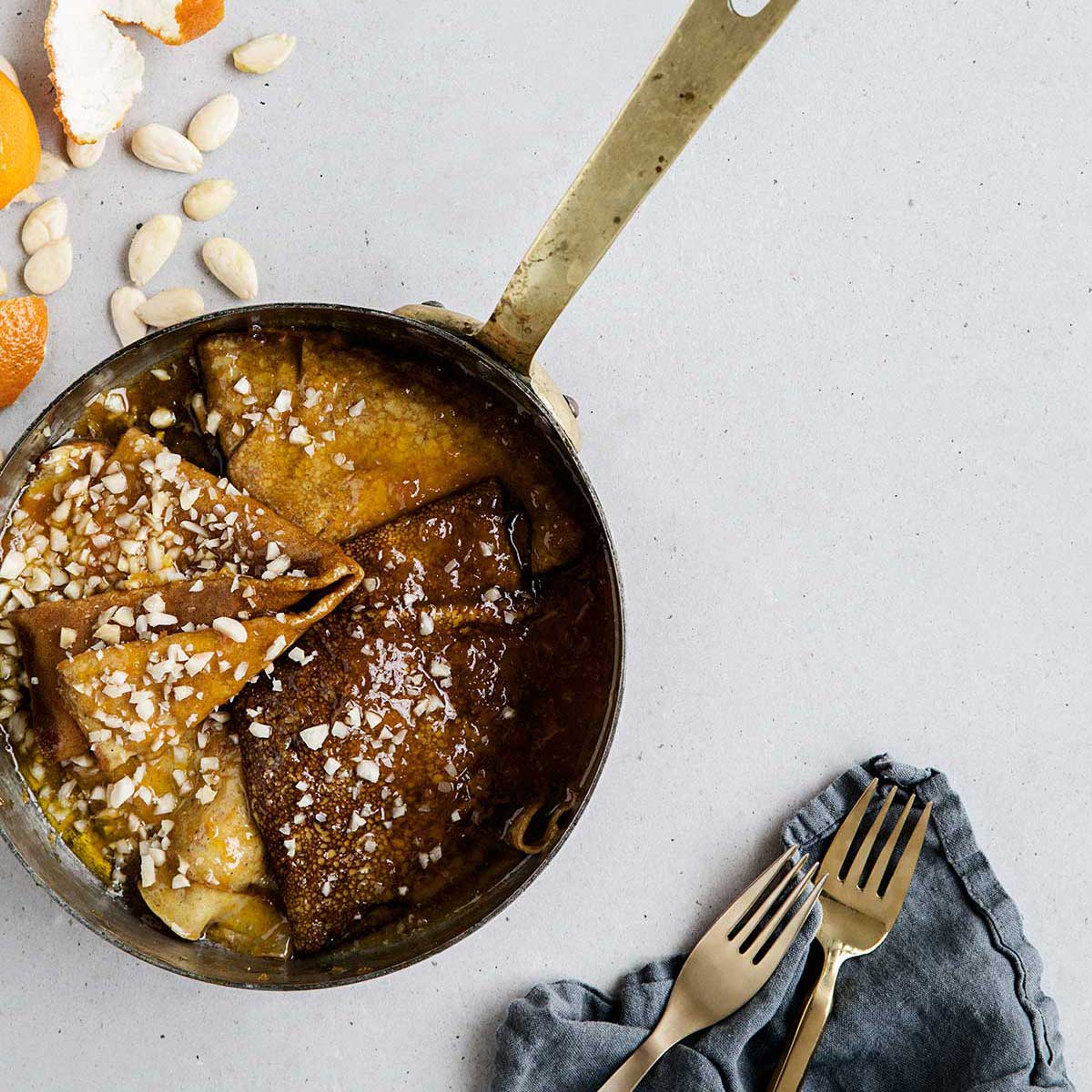 Pandekagedag: Crêpes Suzette fra "Sødt, sundere, syndigt"