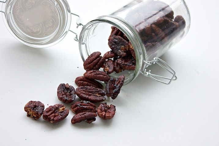 Kandiserede og saltede pekannødder