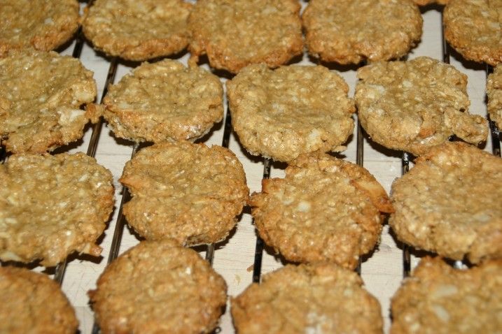 Cookies med havregryn, kokos og sirup