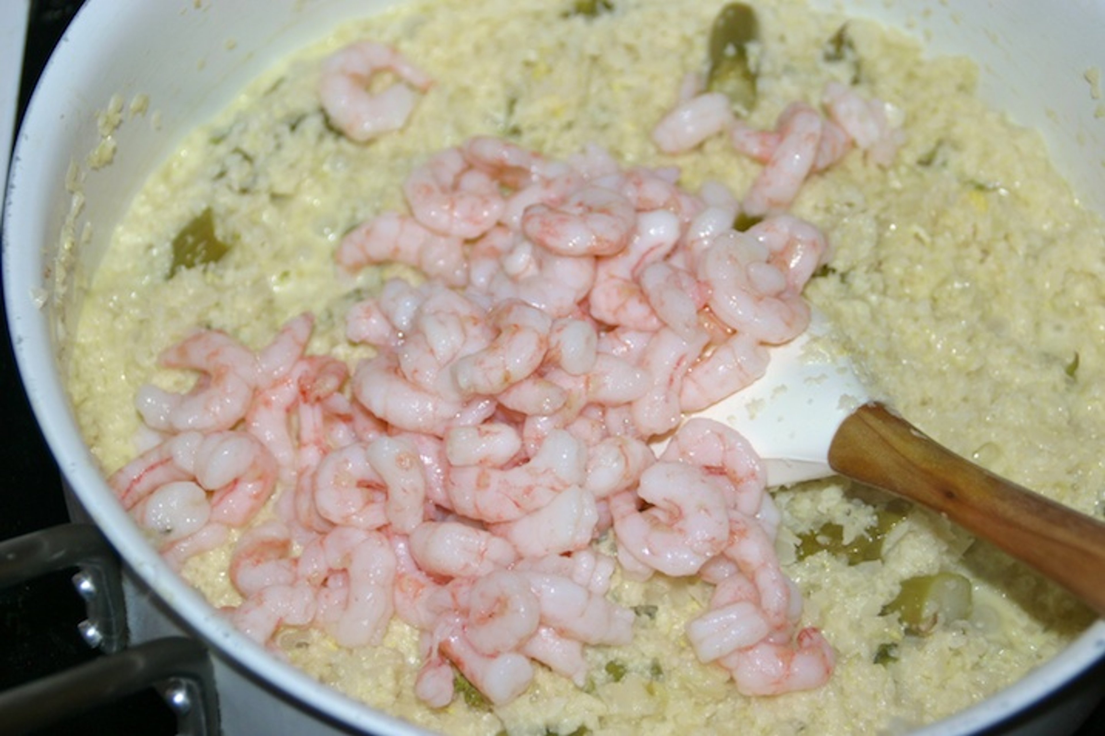 Blomkålsrisotto med rejer og grønne asparges