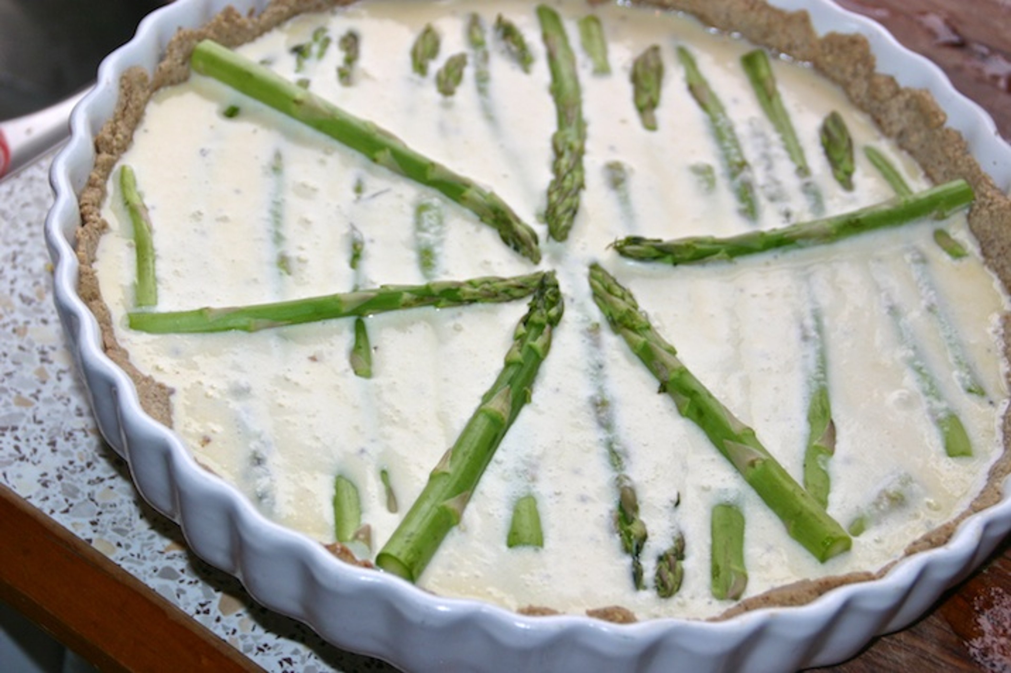 Tærte med grønne asparges og parmesan