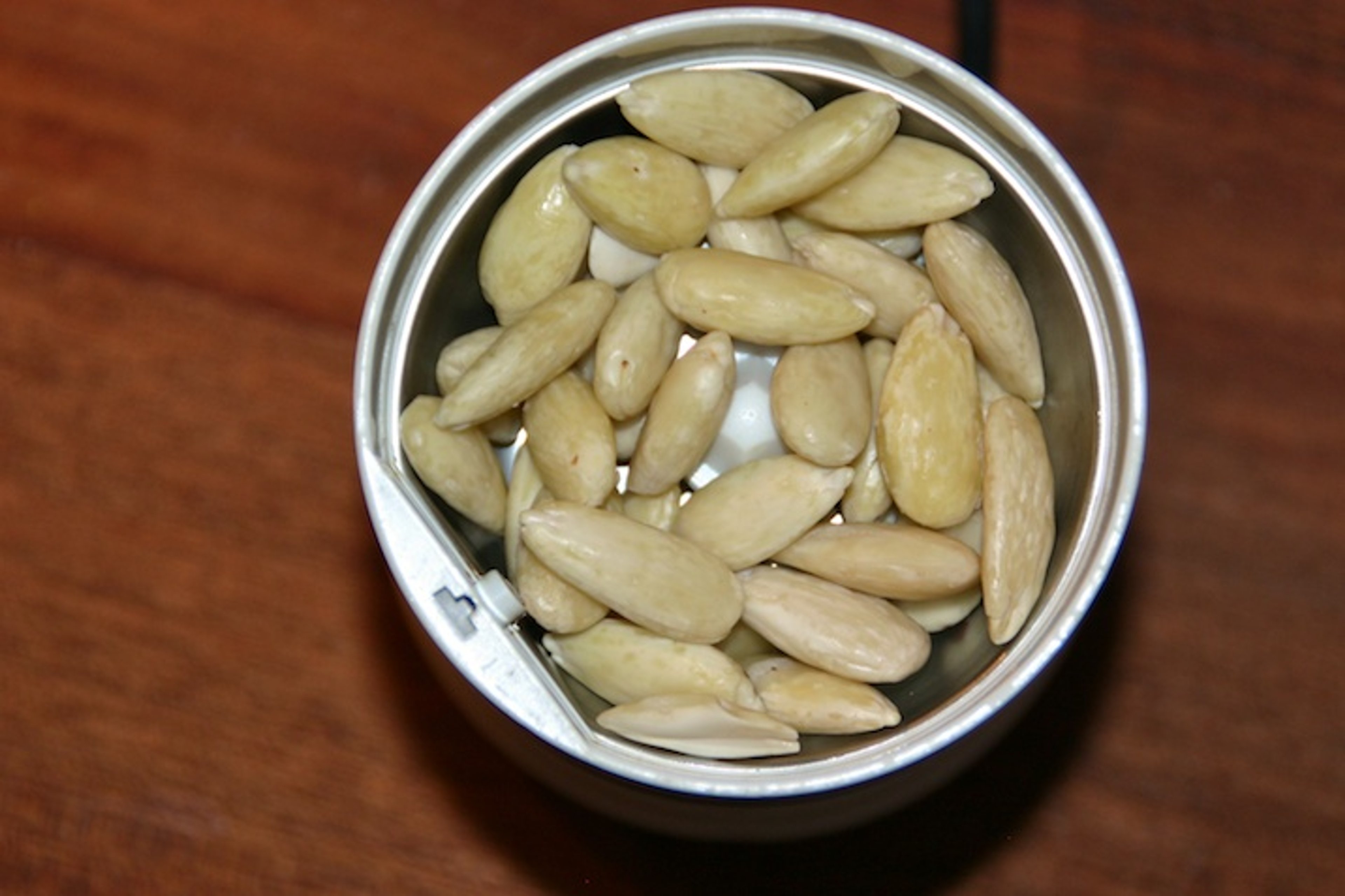 Macarons med chokolade og kanel - mandler