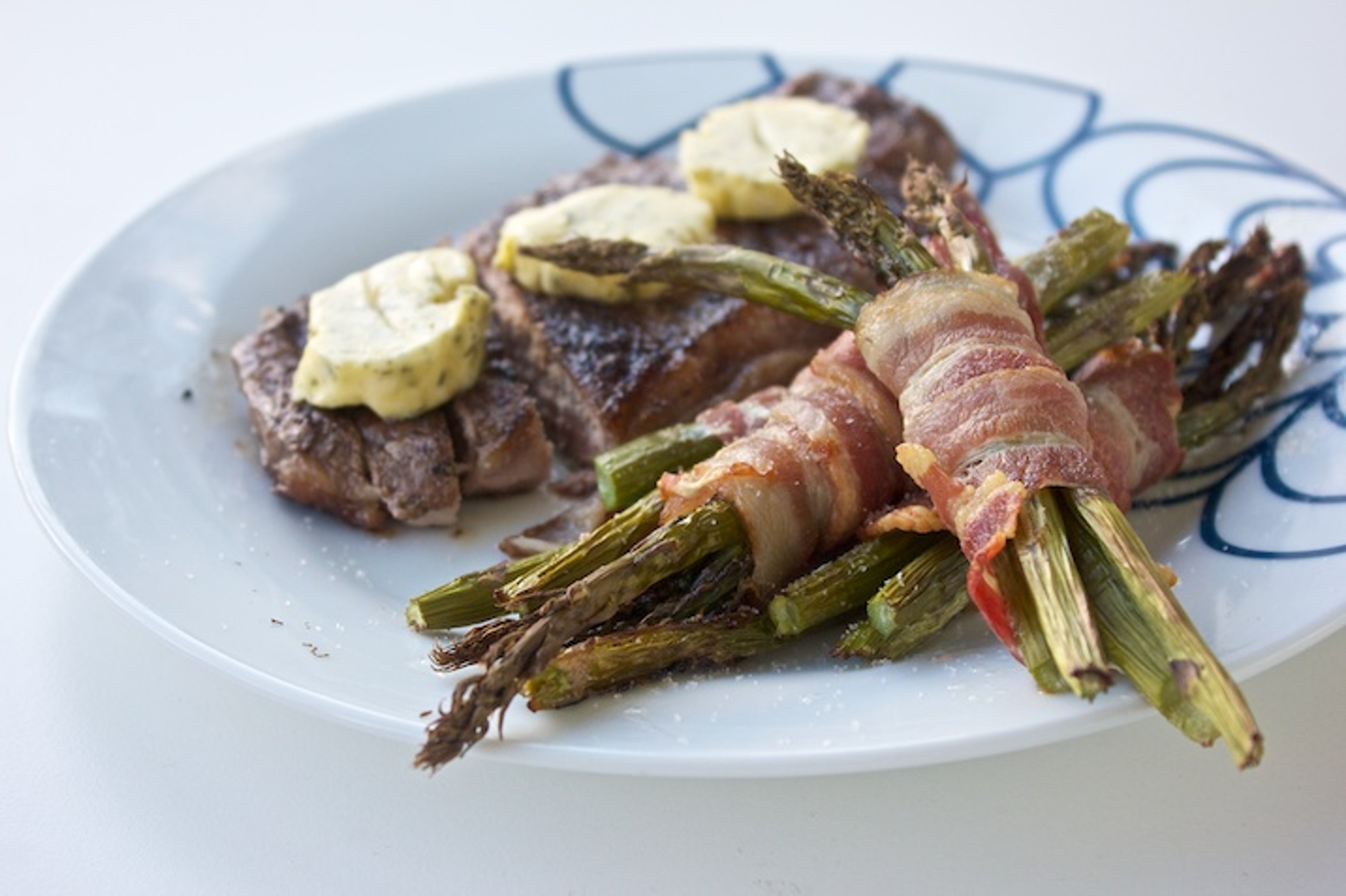 bacon-asparges-boef-hvidloegssmoer3