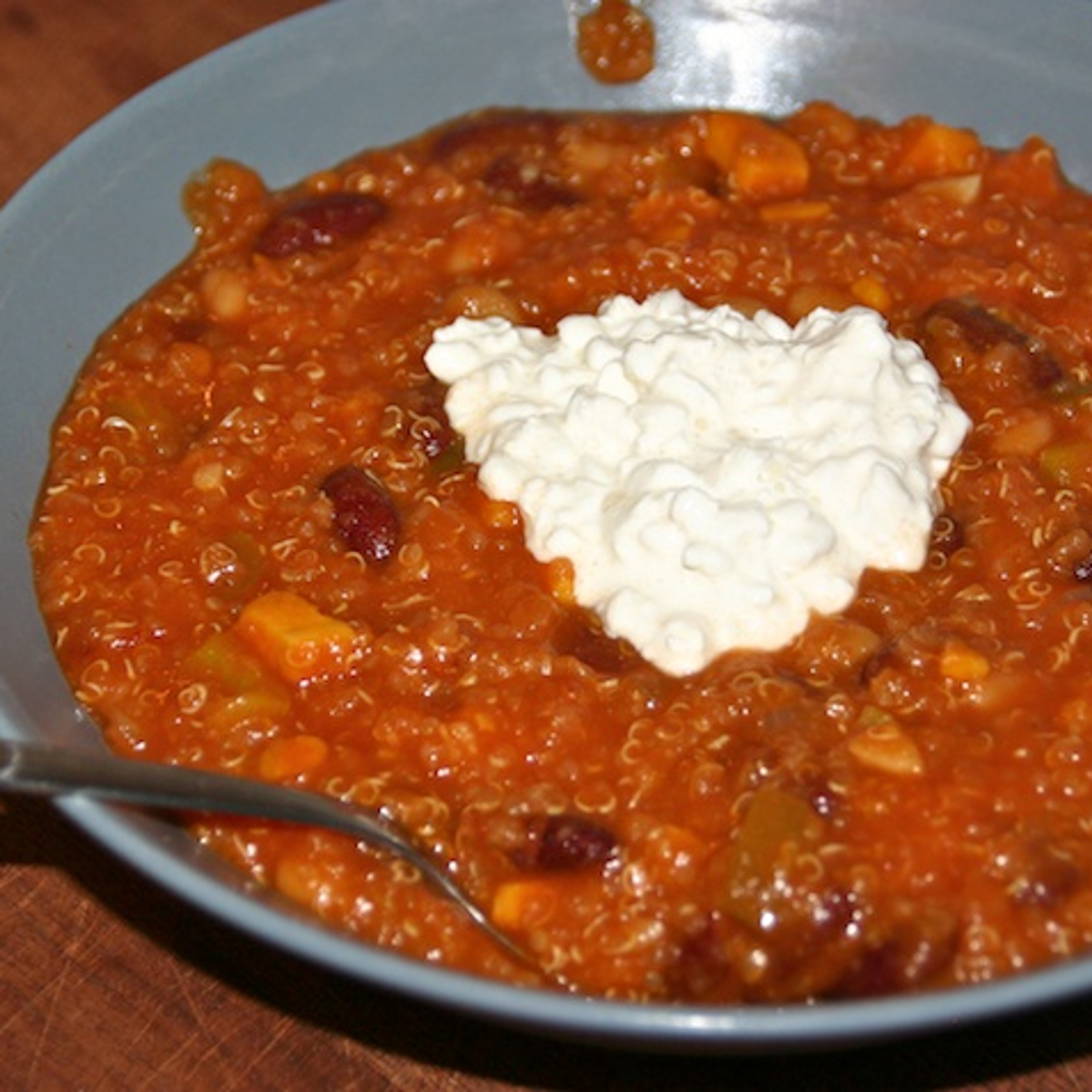 Vegetarisk Thai Chili med quinoa og bønner