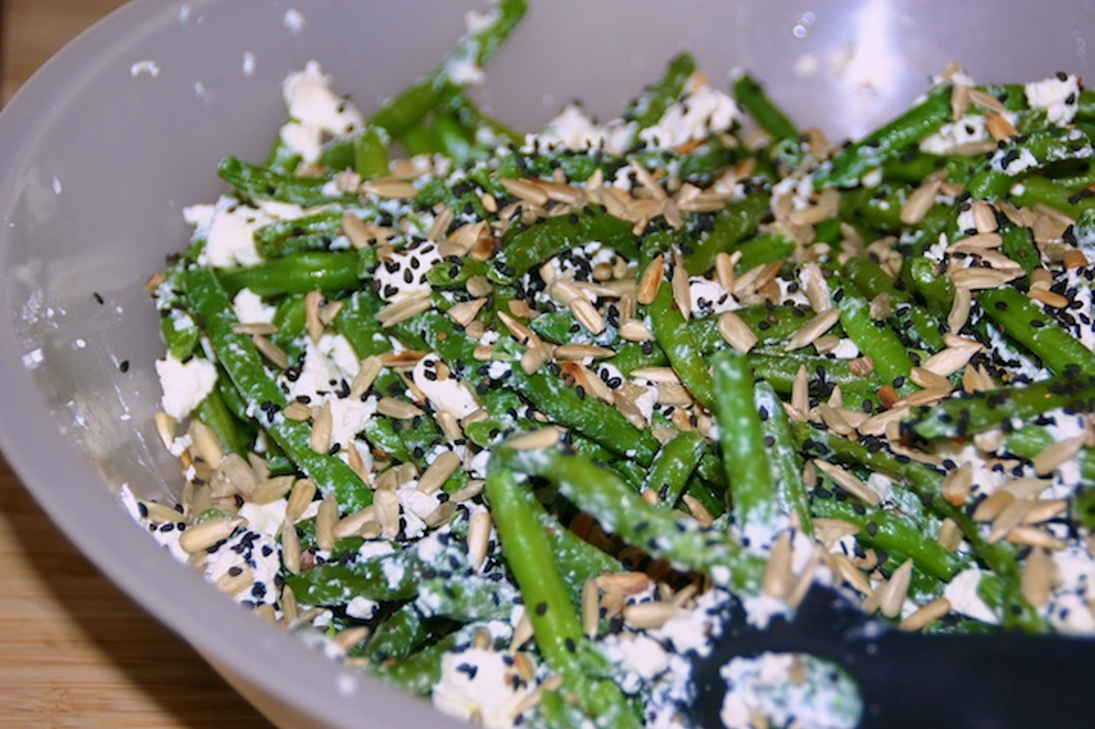 Broccolisalat med bacon og æble